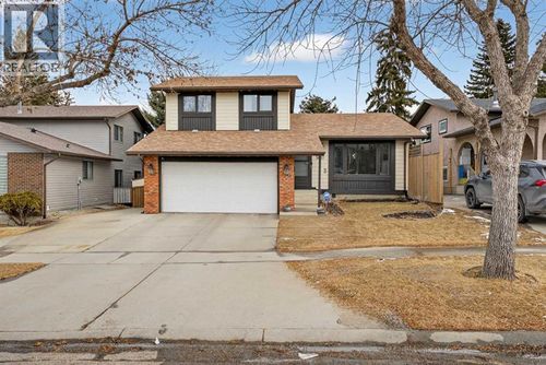 1480 Berkley Dr Nw, Calgary, AB, T3K1T8 | Card Image