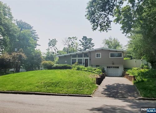 167 Belmont St, Englewood, NJ, 07631-1550 | Card Image
