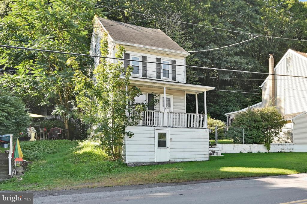 411 E Main St, For Sale in Girardville - eXp Realty