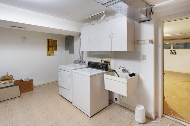 Laundry Room | Image 41
