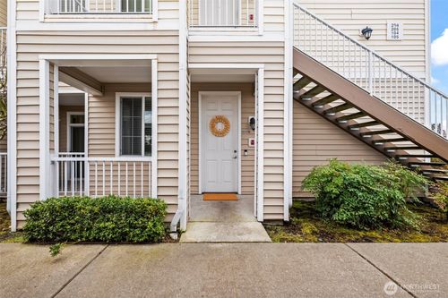 unit-104-10016 186th Pl E, Puyallup, WA, 98375-1813 | Card Image