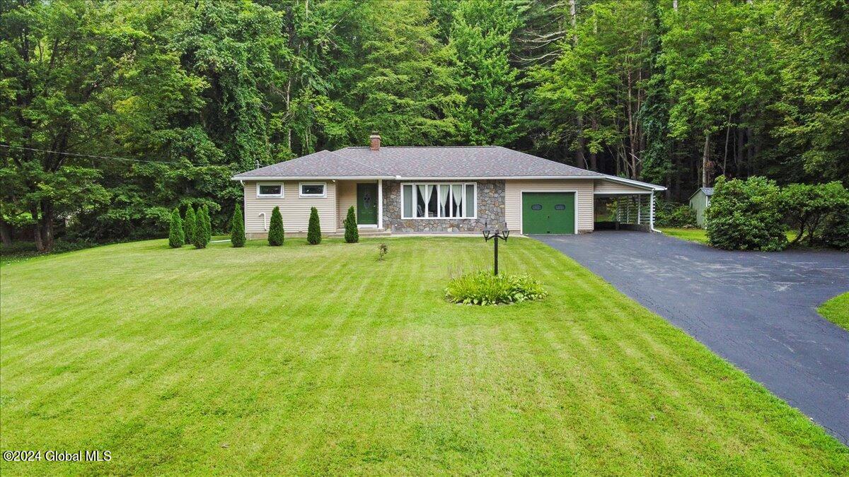 Ridge Rd, Queensbury, NY 12804