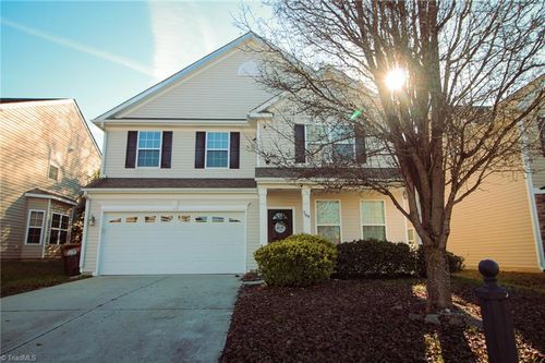 709 Spinning Wheel Pt, High Point, NC, 27265-3452 | Card Image