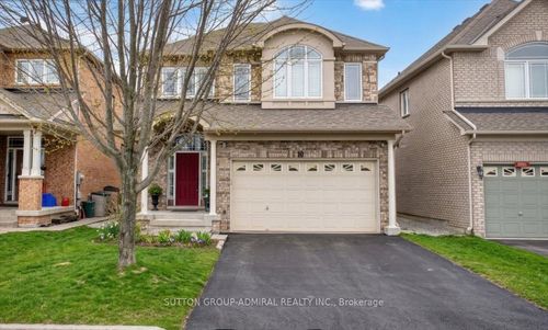 10 Usherwood St, Aurora, ON, L4G7W6 | Card Image