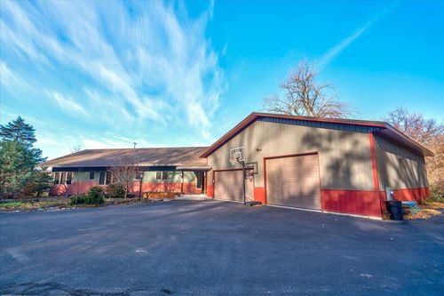 8044 Lueth Rd, SAUK CITY, WI, 53583-9546 | Card Image