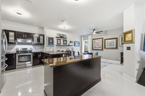 5673 Nw 117th Ave, Coral Springs, FL, 33076-3617 | Card Image