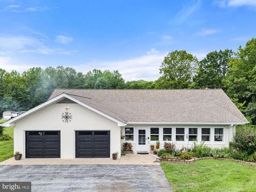 5628 Free State Rd, Marshall, VA, 20115-2519 | Card Image