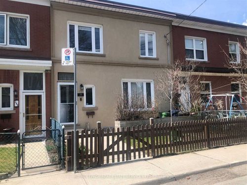 250 Boon Ave, Toronto, ON, M6E3Z8 | Card Image