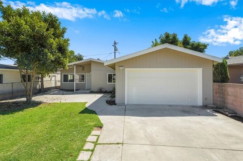 456 E 61st St, Long Beach, CA, 90805-2901 | Card Image
