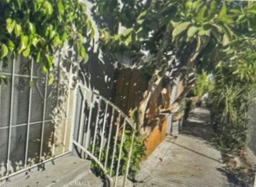 56-9332 Van Nuys Blvd, Panorama City, CA, 91402-1375 | Card Image