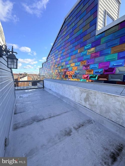 1226 Wallace St, PHILADELPHIA, PA, 19123-2410 | Card Image