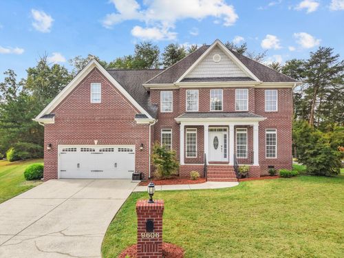 9606 Shooting Star Cir, Soddy Daisy, TN, 37379-4068 | Card Image