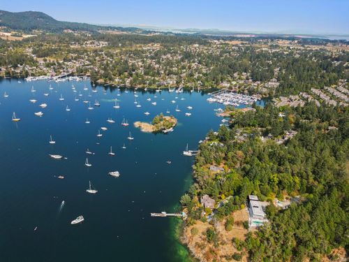 12-930 Josephine Rd, Brentwood Bay, BC, V8M1B3 | Card Image