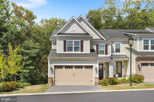 233 Ponds Edge Dr, MEDIA, PA, 19063-2726 | Card Image