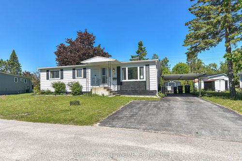 14 Muir Dr, Oro Medonte, ON, L3V0P9 | Card Image