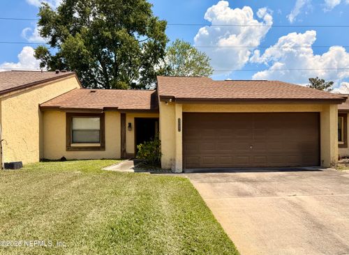 8667 Deermoss Way E, Jacksonville, FL, 32217-4798 | Card Image