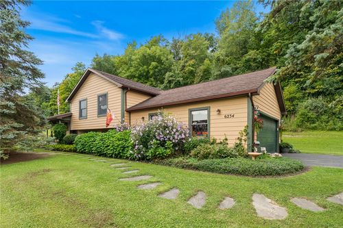 6234 County Road 32, Canandaigua, NY, 14424-9352 | Card Image