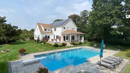 17 Willowood Ct, Westhampton, NY, 11977-1013 | Card Image