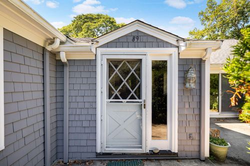 89 Swift Ave, Osterville, MA, 02655-1440 | Card Image