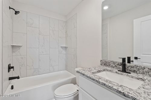 38 N Umbrella Palm Dr, Hampstead, NC, 28443-7601 | Card Image