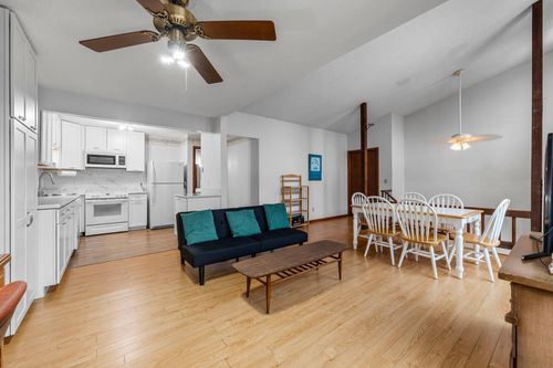 5683 W Bavarian Pass, Fridley, MN, 55432-6010 | Card Image