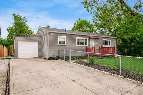 4351 Broadhurst Dr, Whitehall, OH, 43213-1834 | Card Image