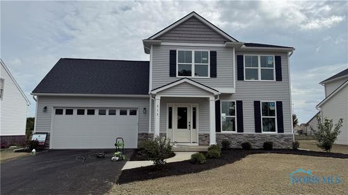 717 W Ironwood Dr, Rossford, OH, 43460-1562 | Card Image