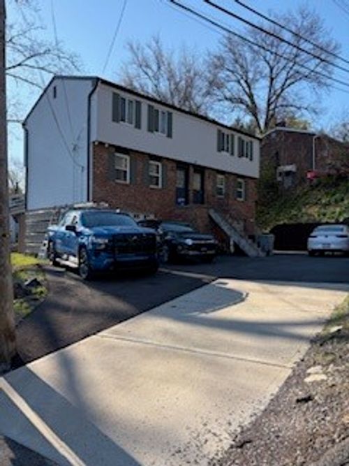 b-107 Grover St, Pittsburgh, PA, 15223-1119 | Card Image