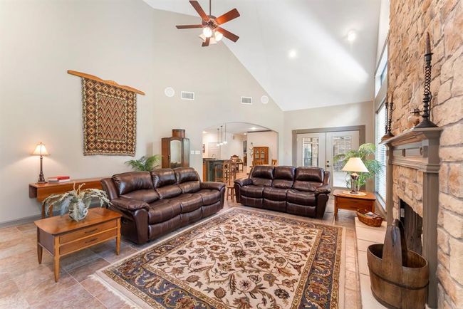 24311 Standing Oak Dr, House other with 4 bedrooms, 4 bathrooms and 3 parking in Spring TX | Image 14