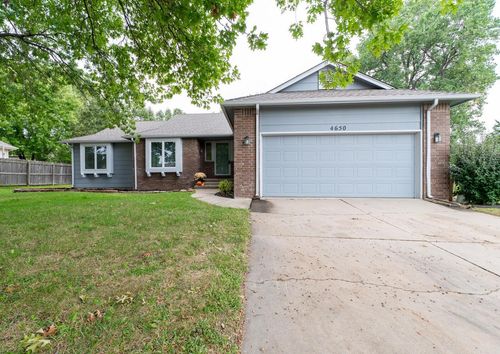 4650 Farmstead Ct, Bel Aire, KS, 67220-1617 | Card Image