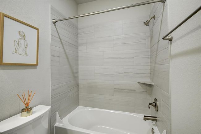 2815 Torrey Pines Dr, House other with 3 bedrooms, 2 bathrooms and 2 parking in Fulshear TX | Image 9