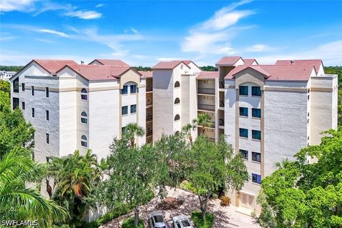 104-6520 Valen Way, NAPLES, FL, 34108-8200 | Card Image