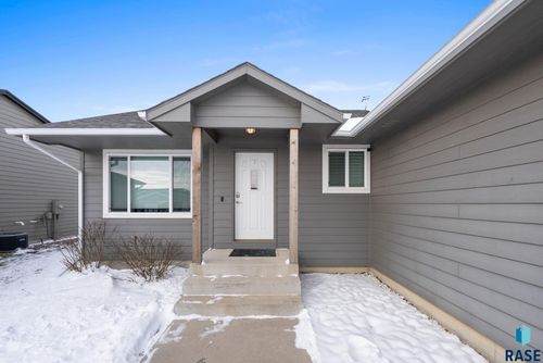 205 N Ceylon Dr Drive, Tea, SD, 57064 | Card Image