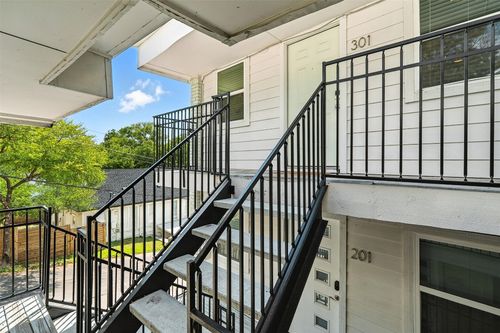 apt-301-807 Blanco St, Austin, TX, 78703-4957 | Card Image