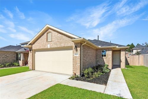 1821 Hidden Cedar Ct, Conroe, TX, 77301-2087 | Card Image