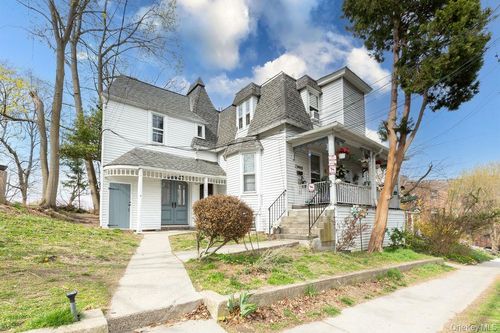 365 Broadway, Greenburgh, NY, 10522 | Card Image