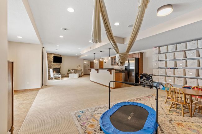 9256 Gateway Ln, House other with 5 bedrooms, 5 bathrooms and null parking in Eden Prairie MN | Image 58