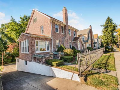 153 Devoe Avenue, House other with 4 bedrooms, 1 bathrooms and null parking in Yonkers NY | Image 2