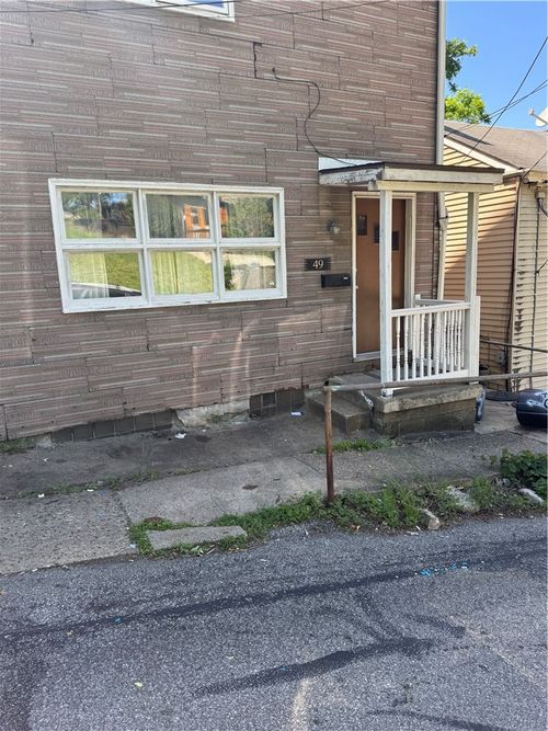 49 Sterling St, Carson, PA, 15203-2430 | Card Image