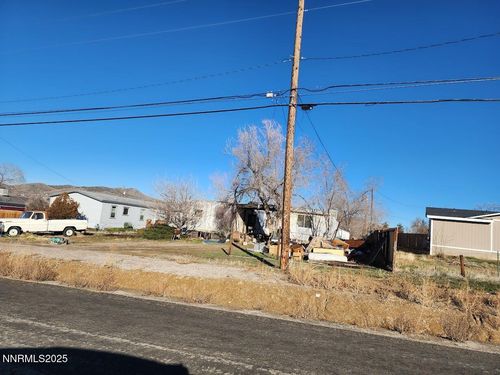 735 E 4th Ave, Sun Valley, NV, 89433-7815 | Card Image