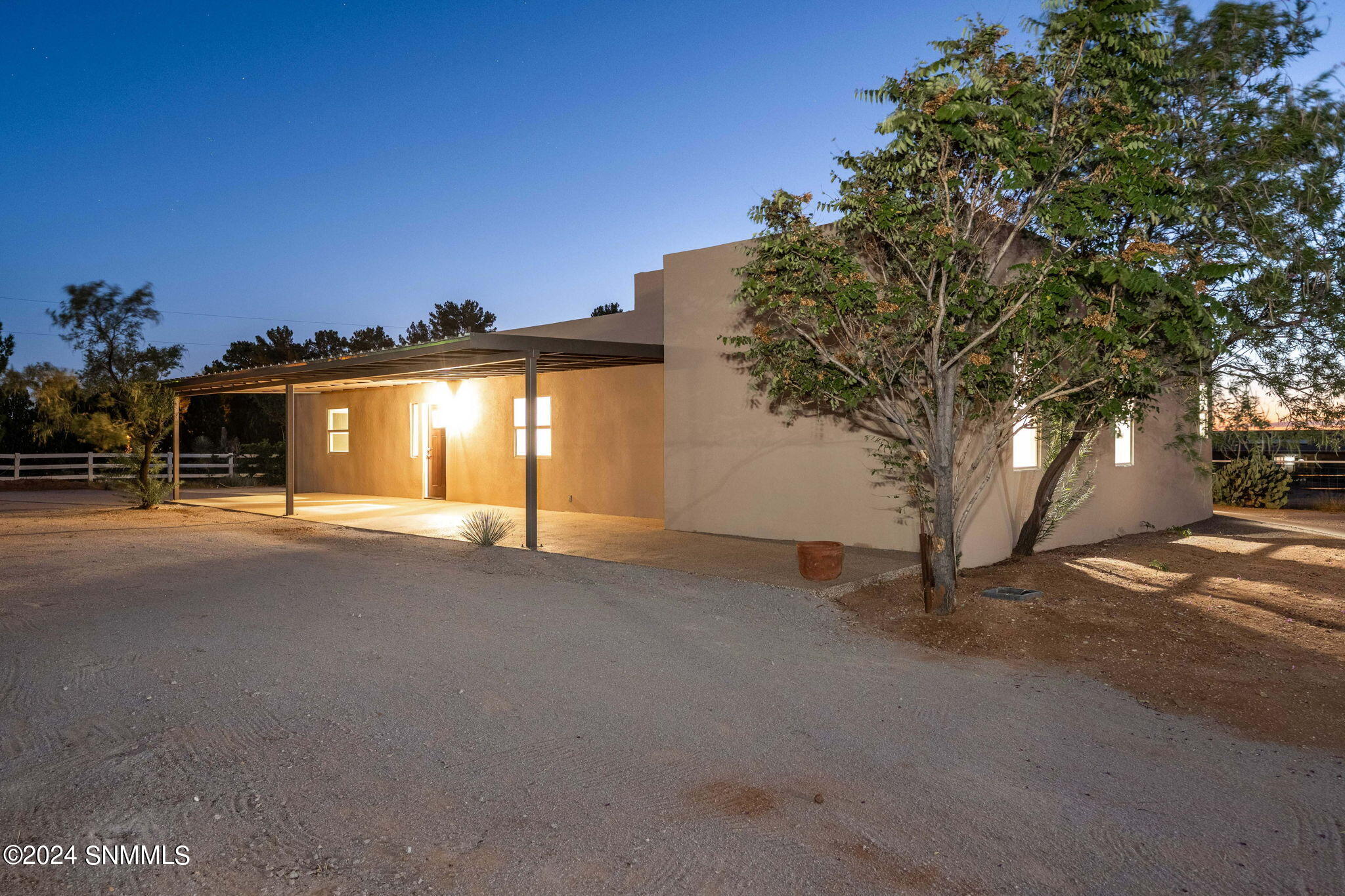Fox Rd, Las Cruces, NM 88012