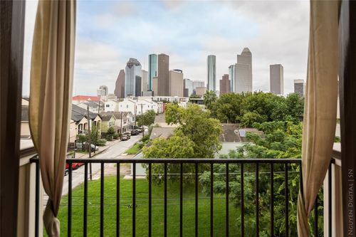 1204 Cushing St, Houston, TX, 77019-4604 | Card Image