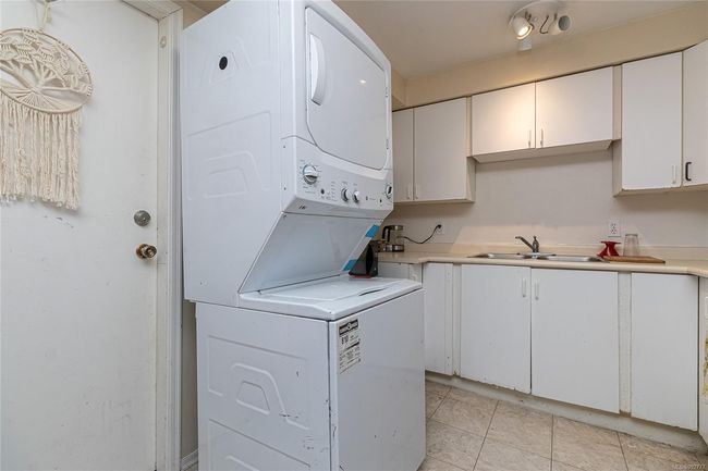 1 bedroom suite laundry | Image 32