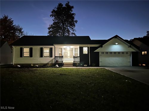 1696 E 236th St, Euclid, OH, 44117-1955 | Card Image