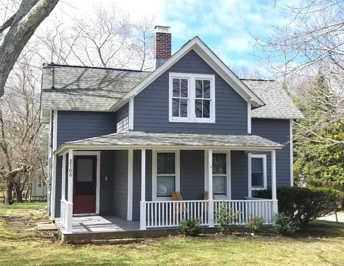 2100 Bay Ave, Mattituck, NY, 11952-1879 | Card Image