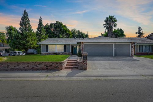 1318 Stonebridge Way, Roseville, CA, 95661-5458 | Card Image