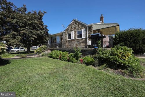 7701 Fairfield St, PHILADELPHIA, PA, 19152-3918 | Card Image