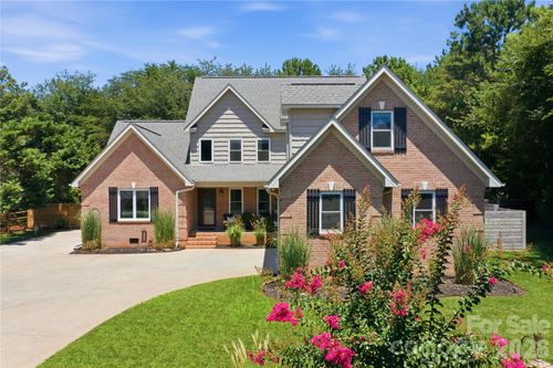 393 Ponderosa Cir, Mooresville, NC, 28117-5501 | Card Image