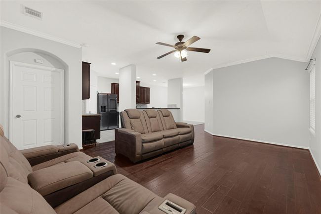 9002 Saint Laurent Ln, House other with 3 bedrooms, 2 bathrooms and 2 parking in Houston TX | Image 11