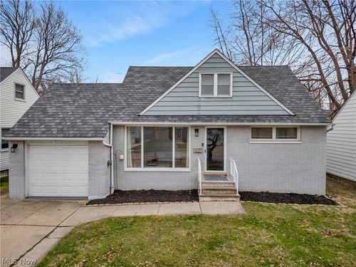 311 E 262nd St, Euclid, OH, 44132-1437 | Card Image